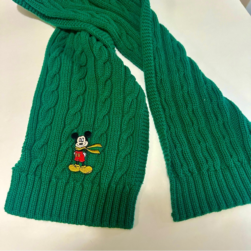 Vtg Mickey Disney Cable Knit Green Scarf w Patch
